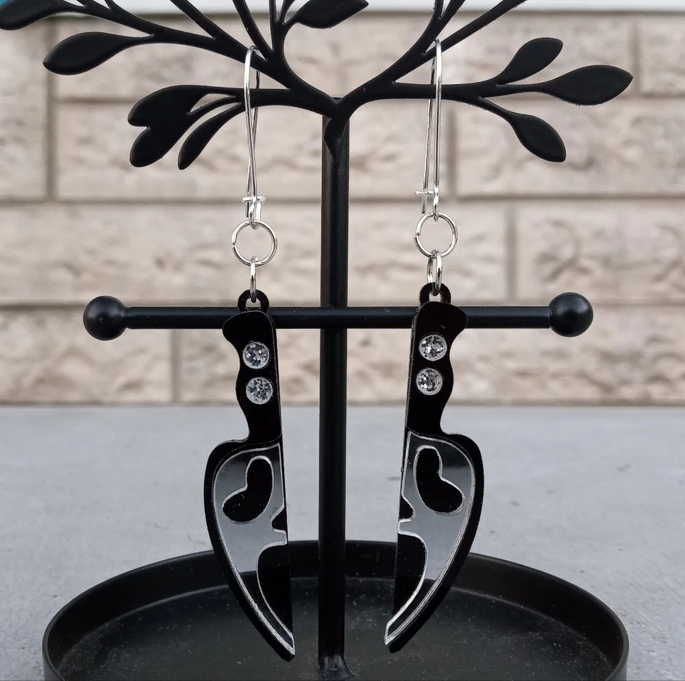 2/$10 Scream Ghostface knife Dangle Earrings NWT